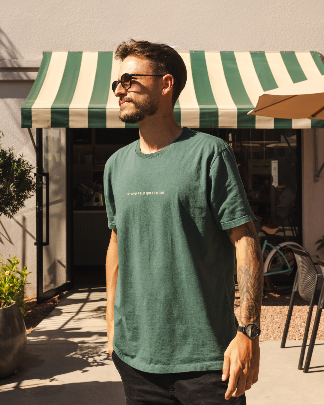 Camiseta Clássica Masculina - Eterno