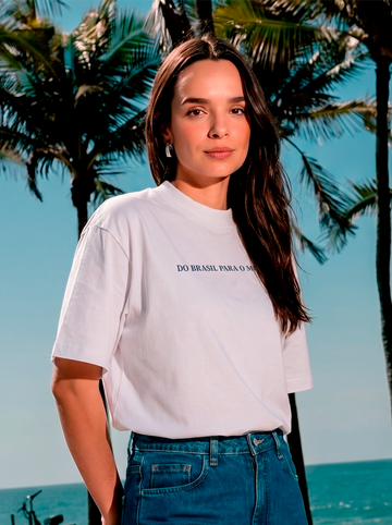 Camiseta Oversized Feminina - Do Brasil para o Mundo OffWhite
