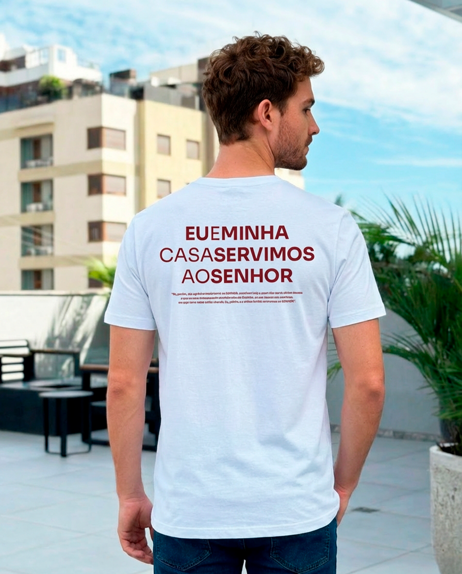 Camiseta Clássica Masculina OffWhite - Eu e minha casa servimos ao senhor
