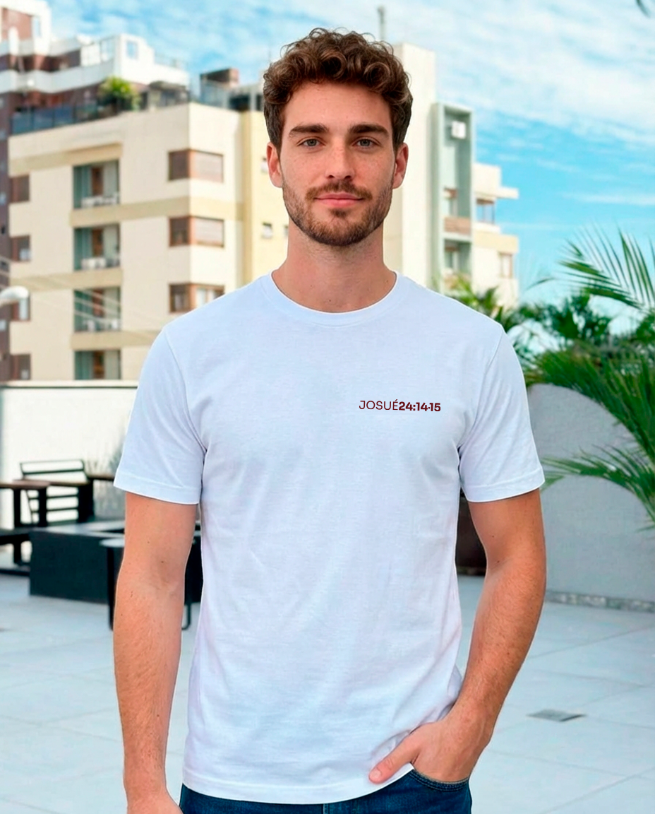 Camiseta Clássica Masculina OffWhite - Eu e minha casa servimos ao senhor