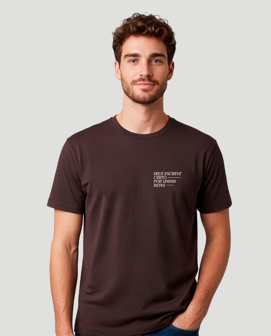 Camiseta Clássica - Deus escreve certo