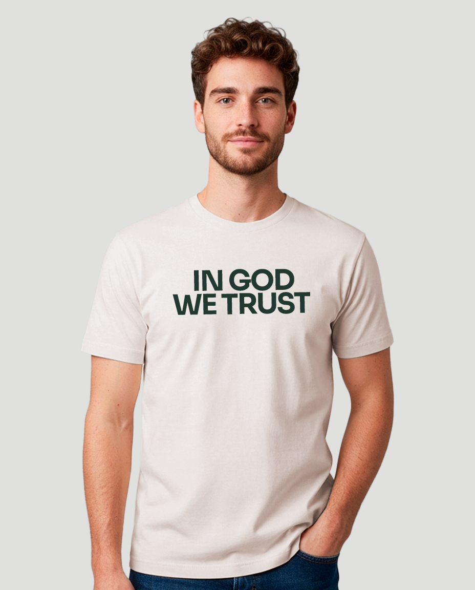Camiseta Clássica Masculina - In GOD we trust
