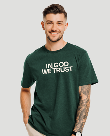 Camiseta Clássica Masculina - In GOD we trust