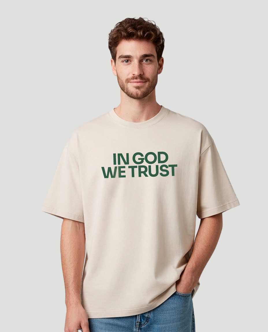 Camiseta Oversized - In GOD we trust