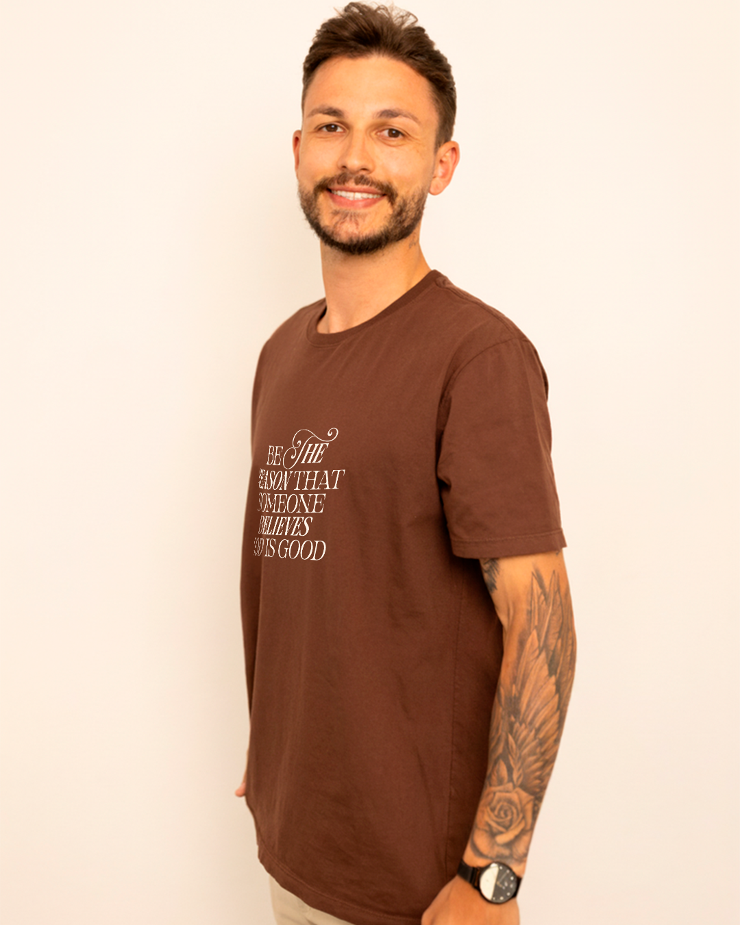 Camiseta Clássica Masculina - God is Good