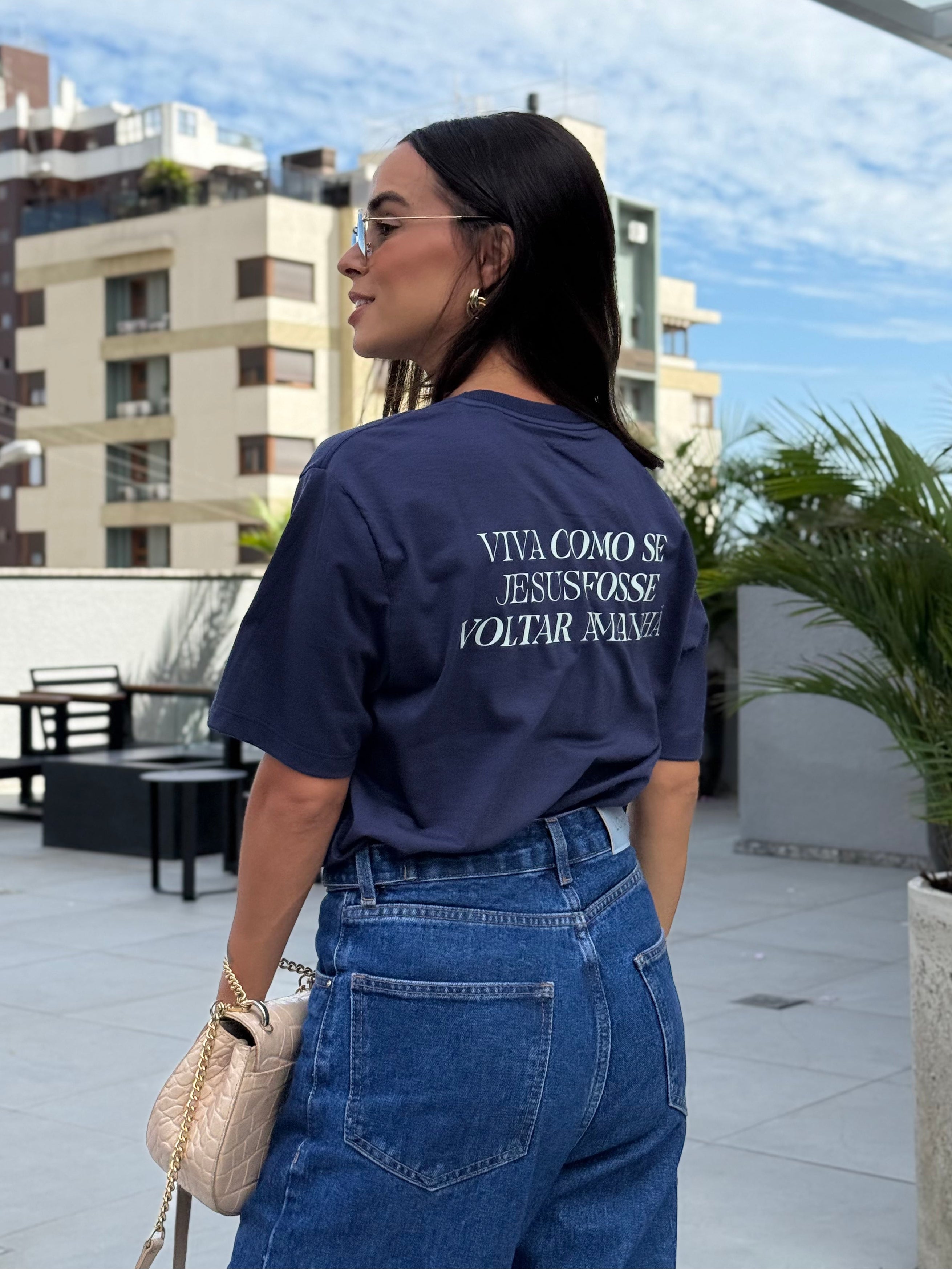 Camiseta Clássica Feminina - Viva como se Jesus fosse voltar amanhã