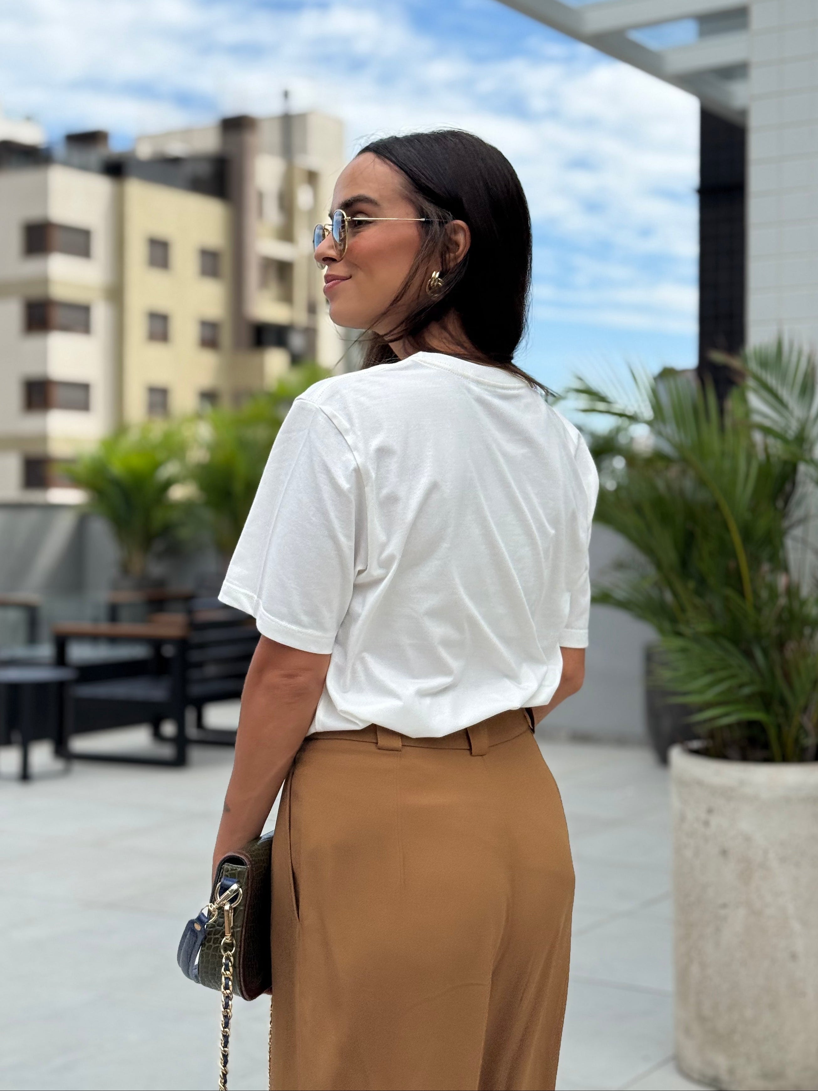 Camiseta Clássica Feminina - Eu vivo Pelo Amor de Deus
