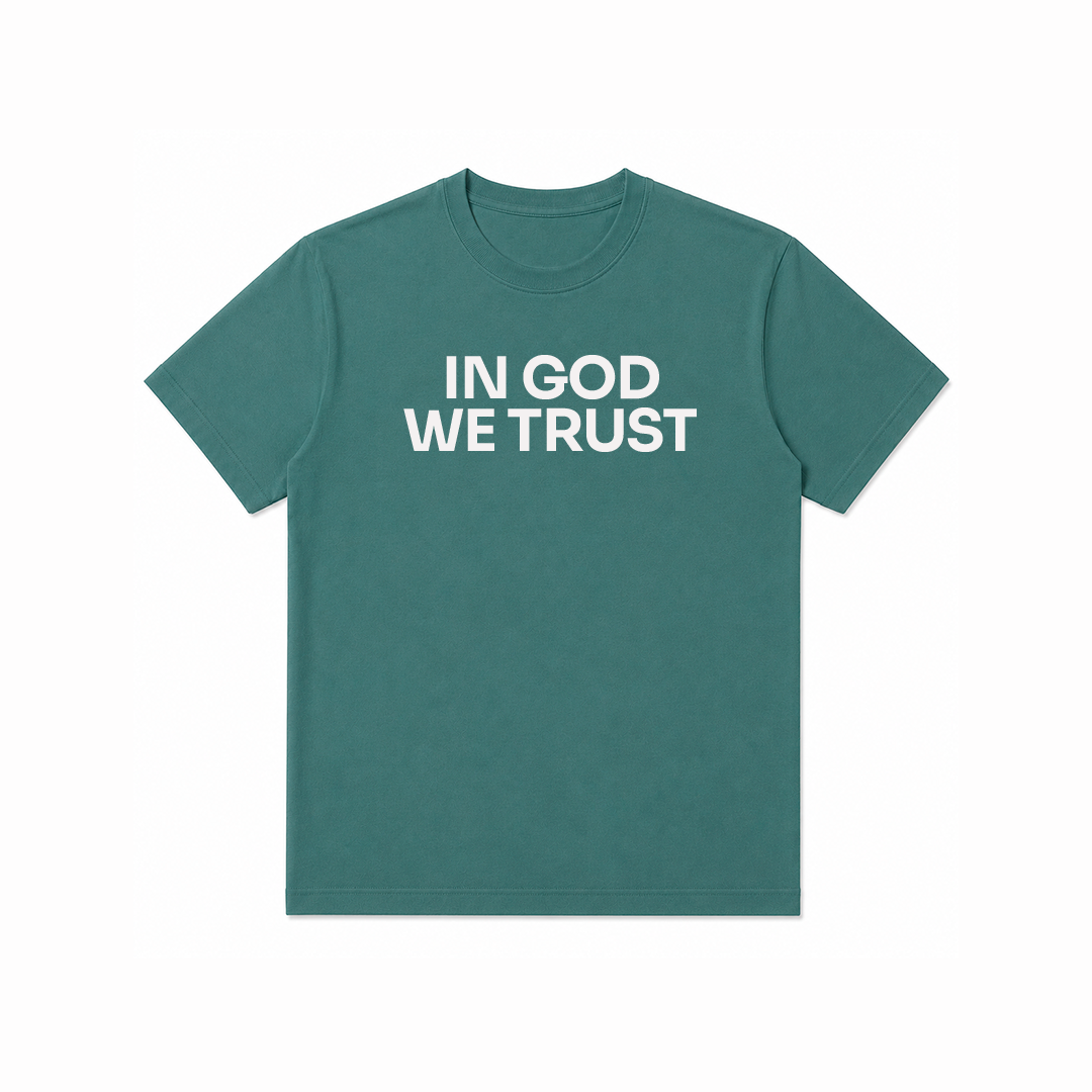 Camiseta Clássica Feminina - In GOD we trust