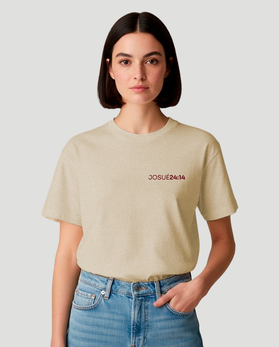 Camiseta Clássica Feminina - Eu e minha casa servimos ao senhor