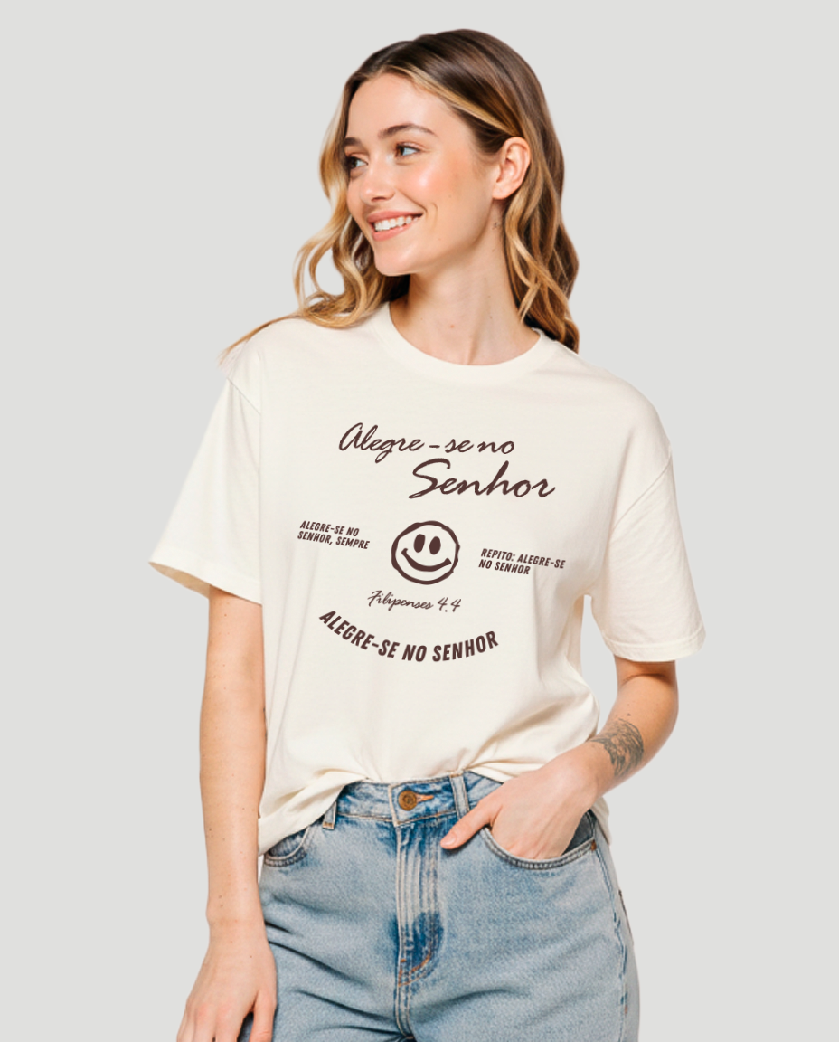 Camiseta Clássica Feminina - Alegre-se no Senhor
