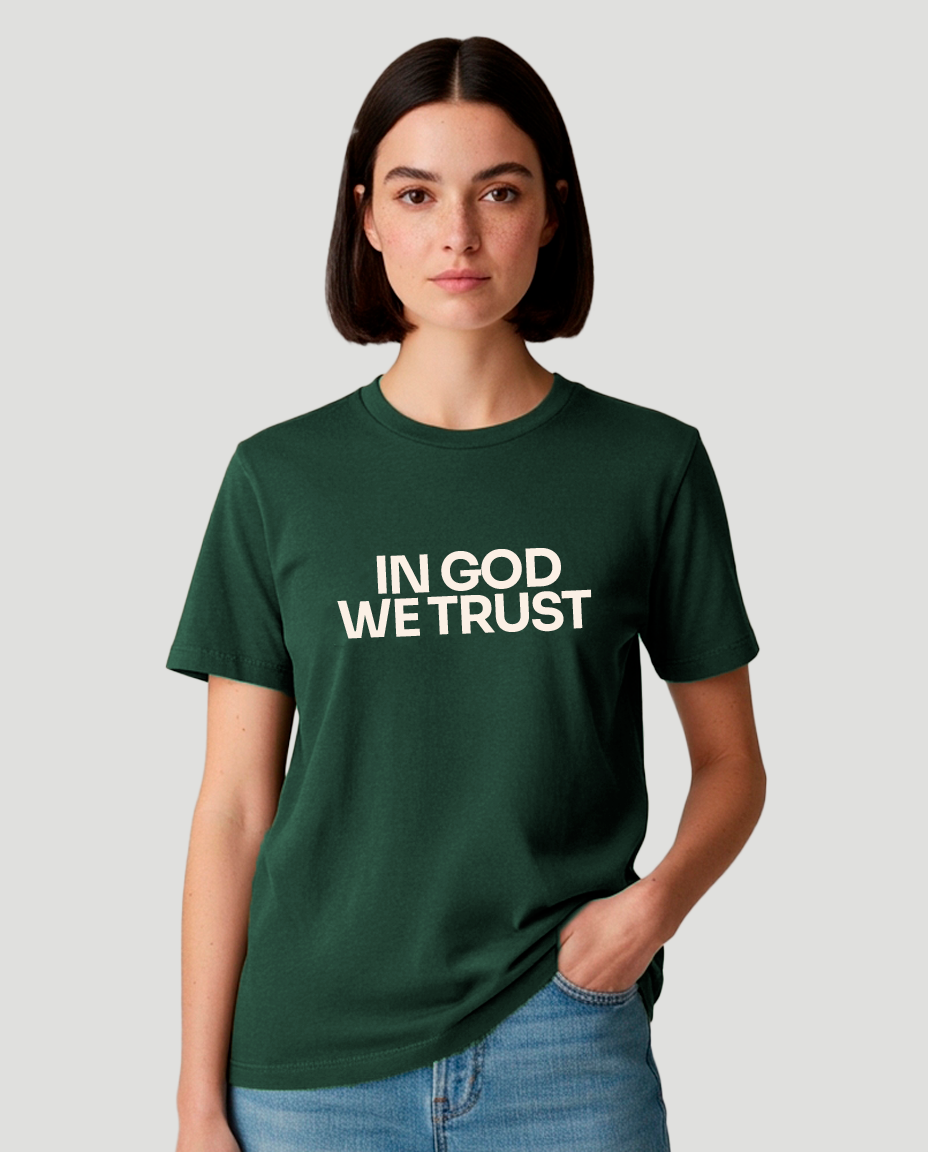 Camiseta Clássica Feminina - In GOD we trust