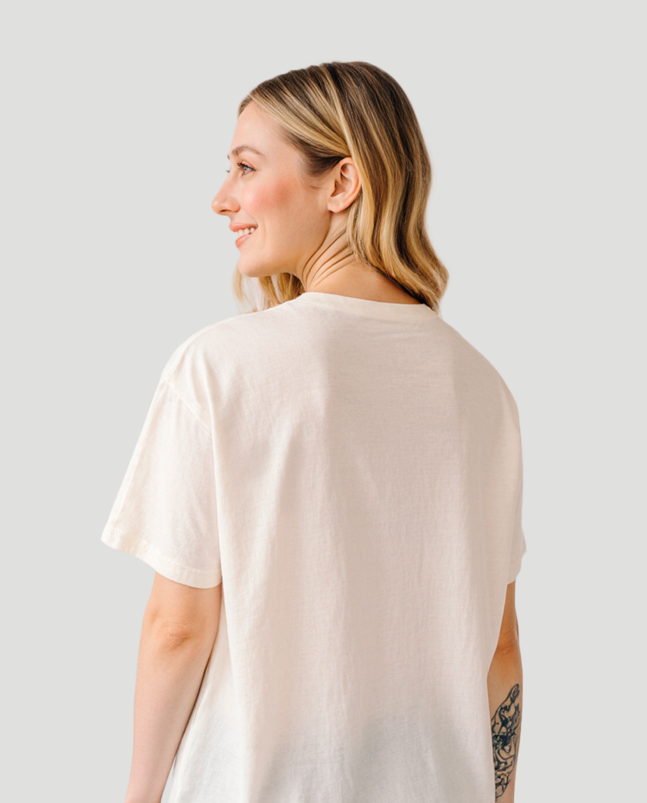 Camiseta Clássica Feminina - Tudo que Deus faz é bom