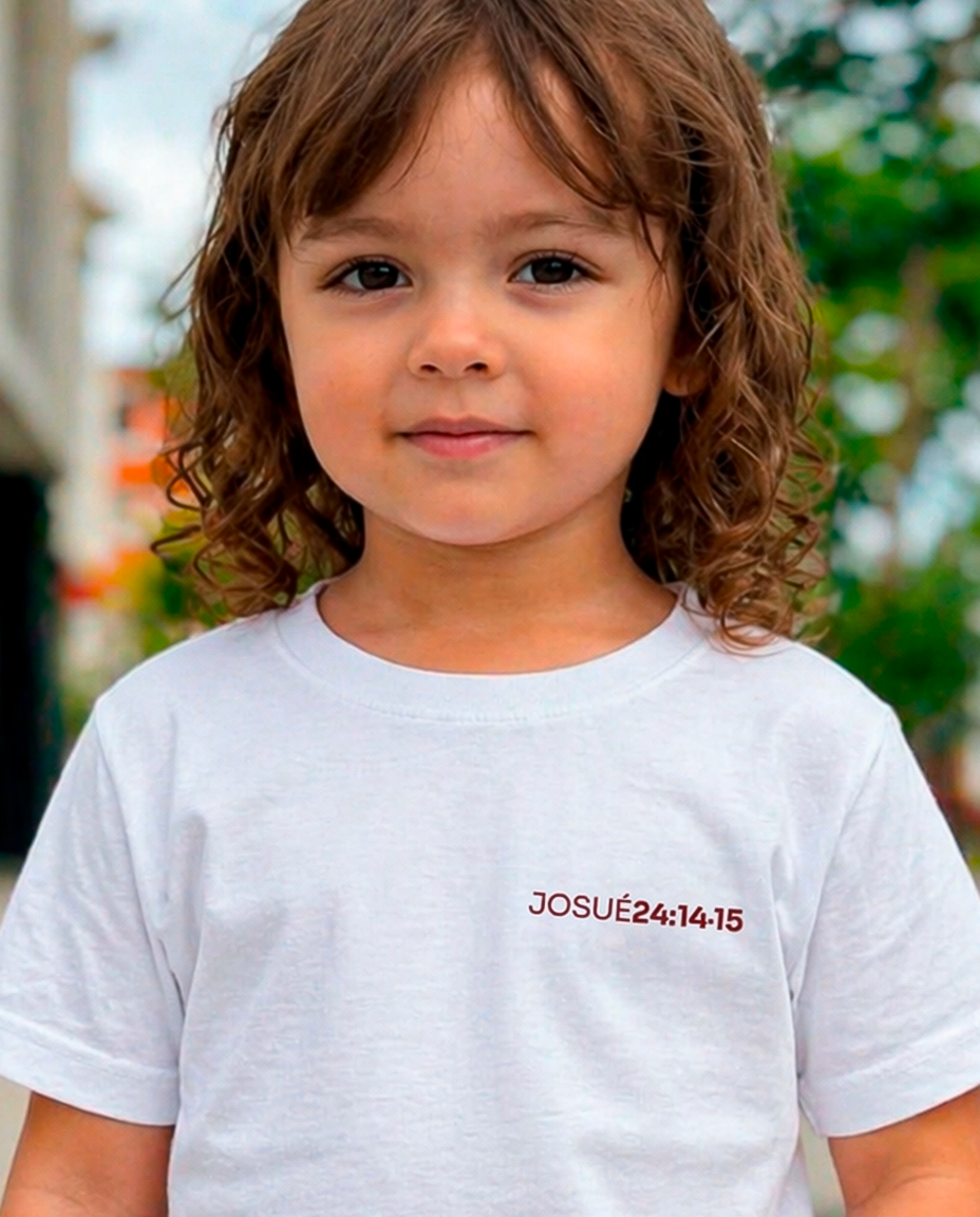 Camiseta Infantil Offwhite - Eu e minha casa servimos ao senhor